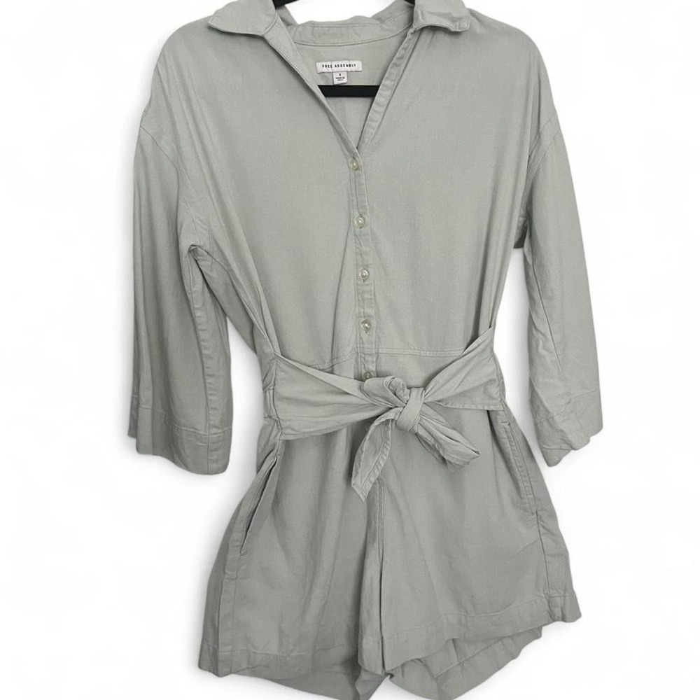 FREE ASSEMBLY LIGHT GREEN LINEN ROMPER